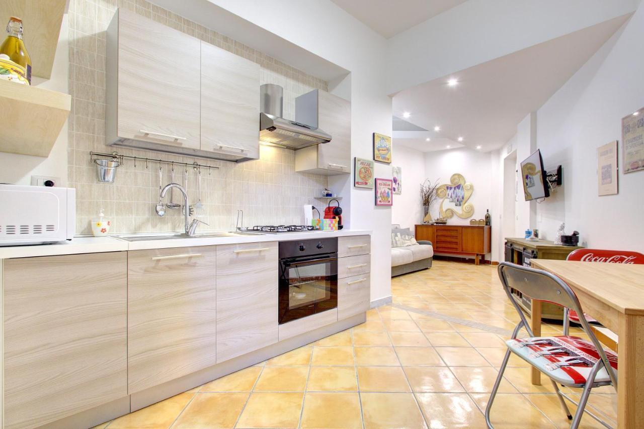 Appartement Vomero-Rossini à Naples Extérieur photo