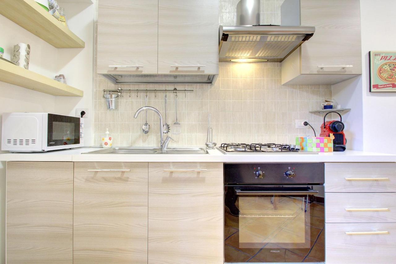 Appartement Vomero-Rossini à Naples Extérieur photo