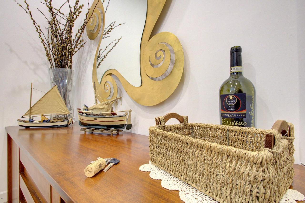 Appartement Vomero-Rossini à Naples Extérieur photo
